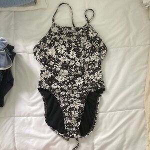 Jackson 4 jolyn swimsuit size 26